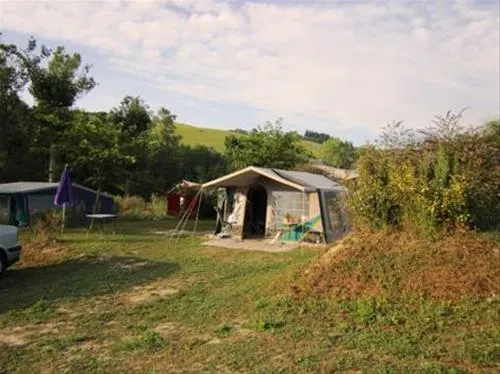camping-podere-sei-poorte-monteciccardo-3rjd0