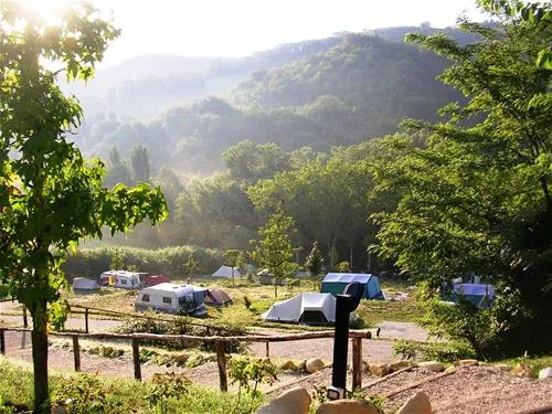 camping-podere-sei-poorte-monteciccardo-4jqlt