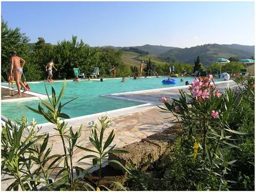 camping-podere-sei-poorte-monteciccardo-cnevj