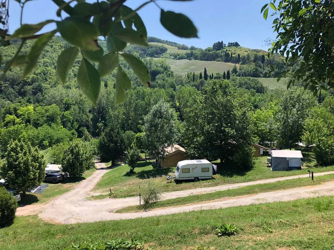 camping-podere-sei-poorte-monteciccardo-hycur