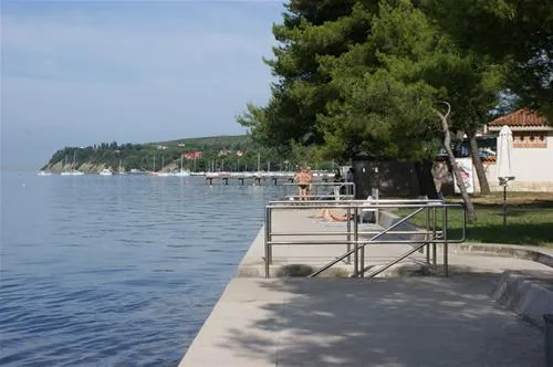 camping-adria-ankaran-ankaran-eigou