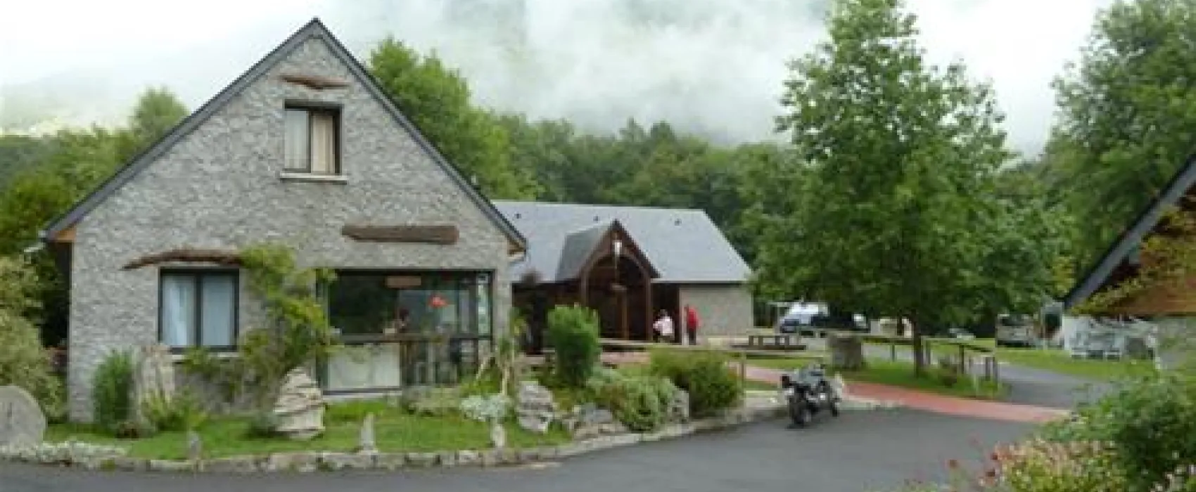 Camping Le Cabaliros  