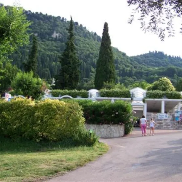 camping-la-rocca-bardolino-1rjpw