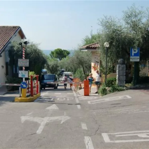 camping-la-rocca-bardolino-det1g