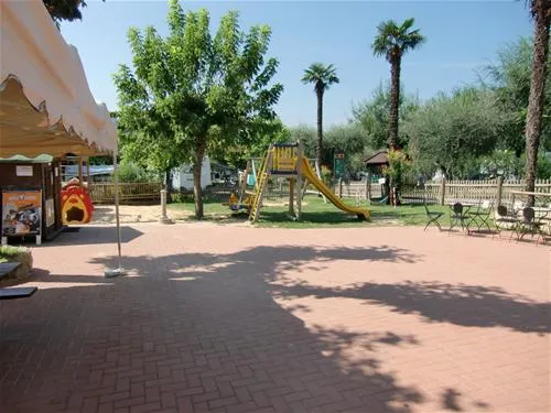 camping-la-rocca-bardolino-uu3zk