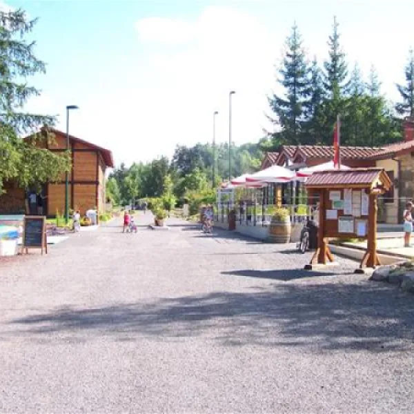 camping-de-la-rochelambert-saint-paulien-hkekb