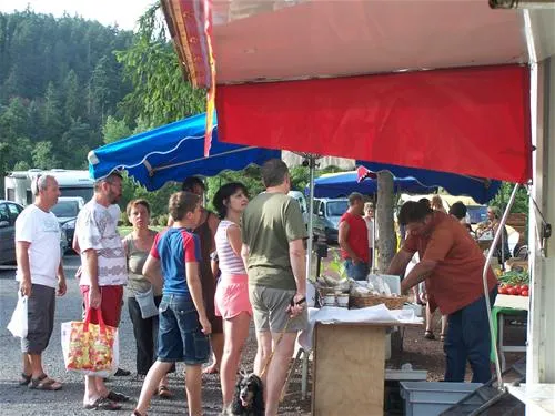 camping-de-la-rochelambert-saint-paulien-tuviv