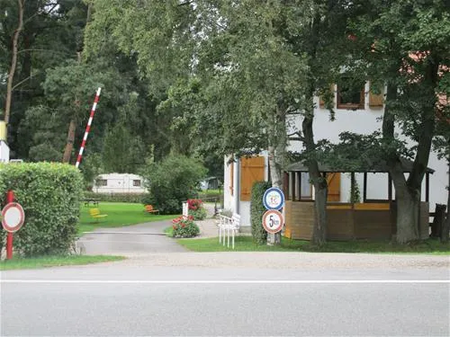 camping-juliusplate-berne-qvtru