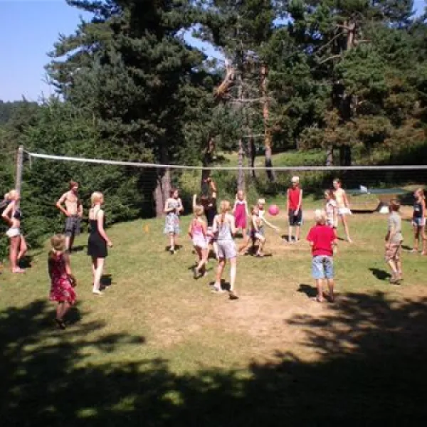 camping-les-sapins-camurac-iqomz