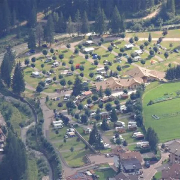 campeggio-miravalle-campitello-di-fassa-ilzeb