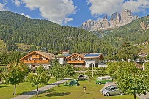 campeggio-miravalle-campitello-di-fassa-piccl