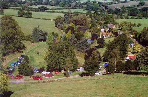 camping-batcombe-vale-shepton-mallet-2robn