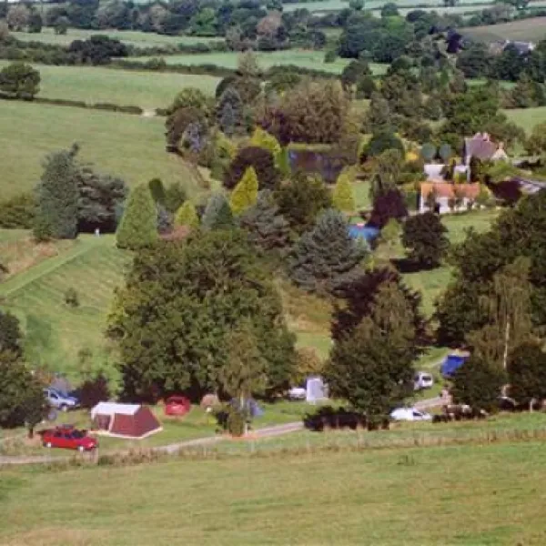 camping-batcombe-vale-shepton-mallet-2robn