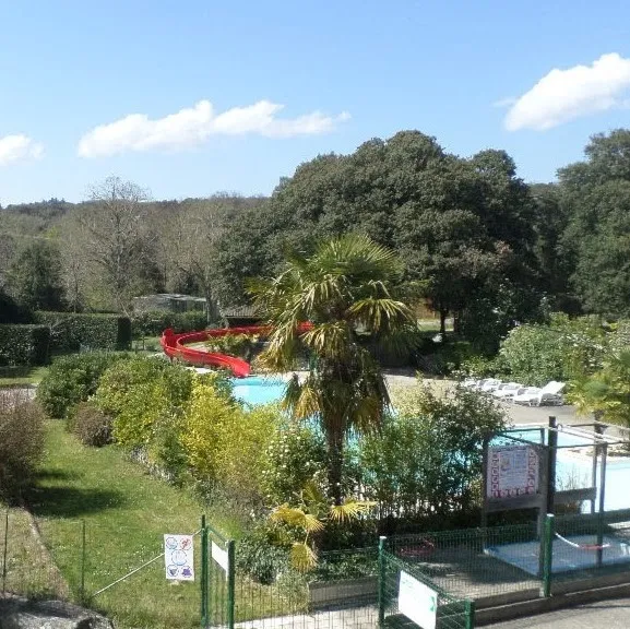 camping-le-martinet-rouge-brousses-et-villaret-xenmn