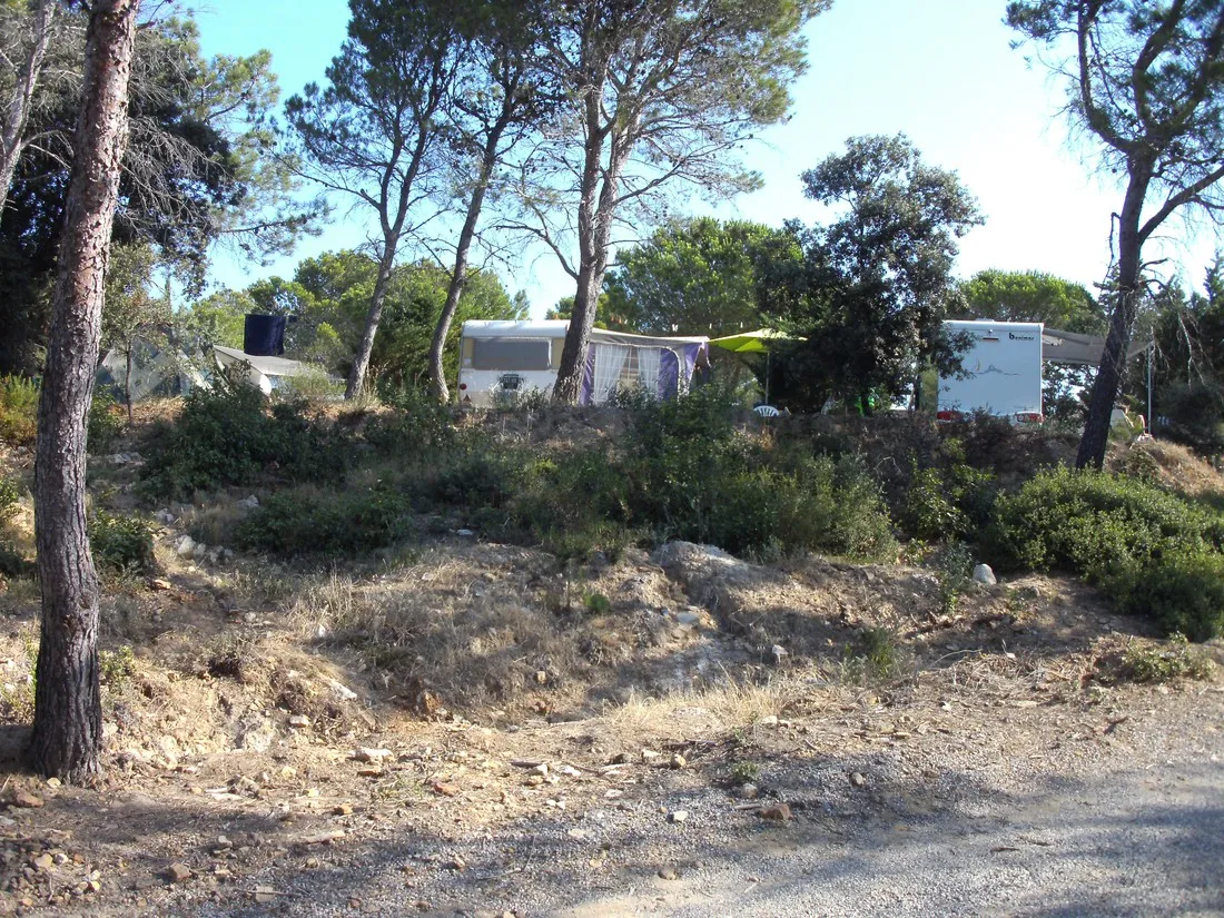 camping-le-pinada-villerouge-la-cremade-lycuj
