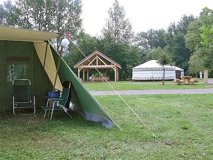linsolite-camping-puydedme-ttmol