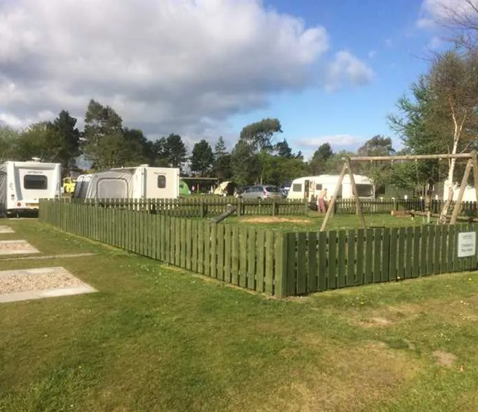 findhorn-sands-caravan-park-findhorn-fqymo