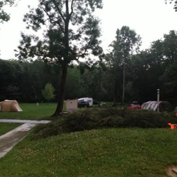 camping-municipal-val-de-vesle-ugkoi
