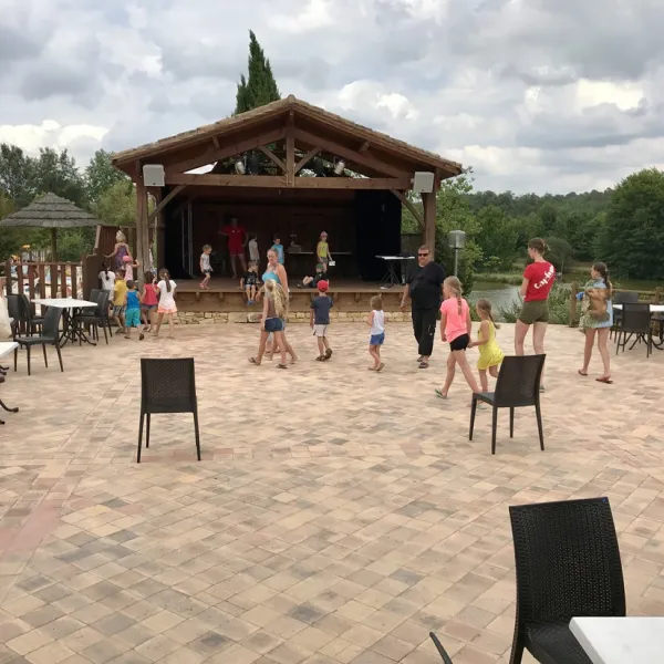 domaine-le-moulinal-camping-france-loc-biron-uwscn