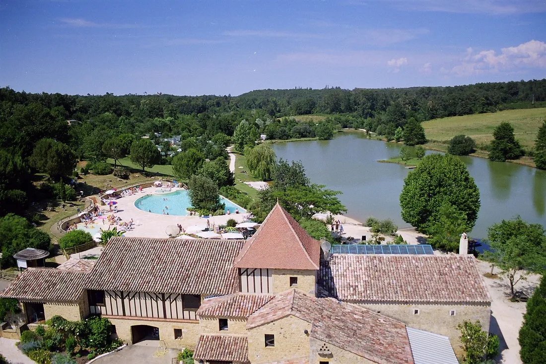 domaine-le-moulinal-camping-france-loc-biron-znwtr