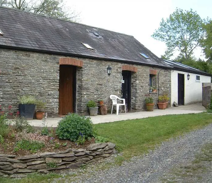 dolbryn-camping-and-caravanning-newcastle-emlyn-bsr26