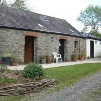 dolbryn-camping-and-caravanning-newcastle-emlyn-bsr26