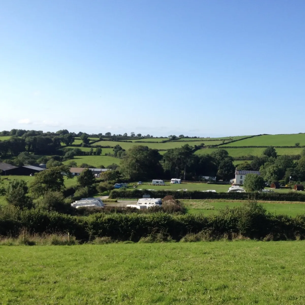 dolbryn-camping-and-caravanning-newcastle-emlyn-vopg3