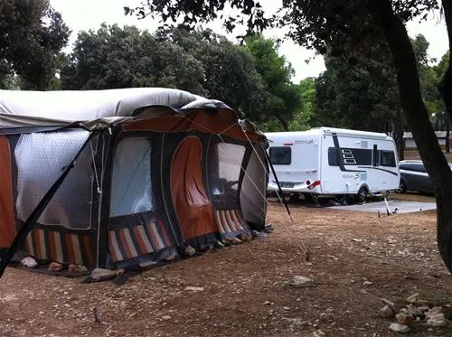 camping-stoja-pula-hste3