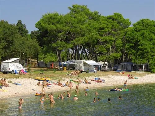camping-stoja-pula-huwak