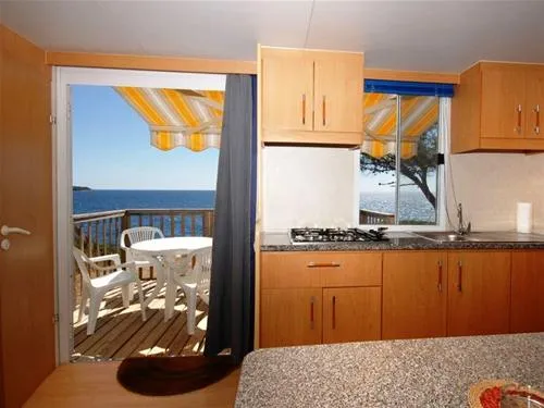 camping-stoja-pula-yku4w