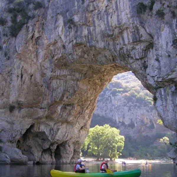 camping-universal-rochegude-h9uxd