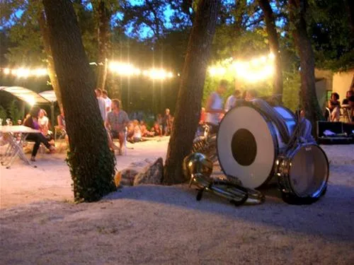camping-universal-rochegude-hfcam
