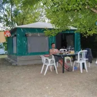 camping-universal-rochegude-qqm5d