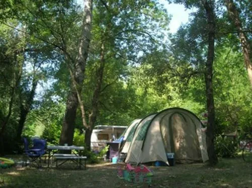 camping-universal-rochegude-xyidd