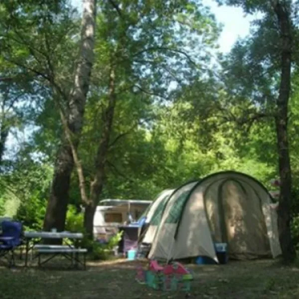 camping-universal-rochegude-xyidd