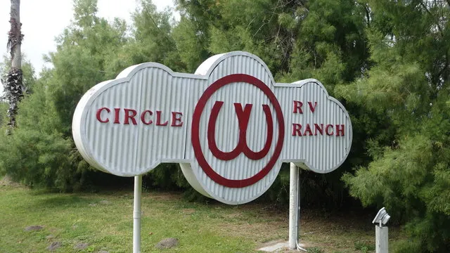 circle-w-rv-ranch-rockport-hpevz