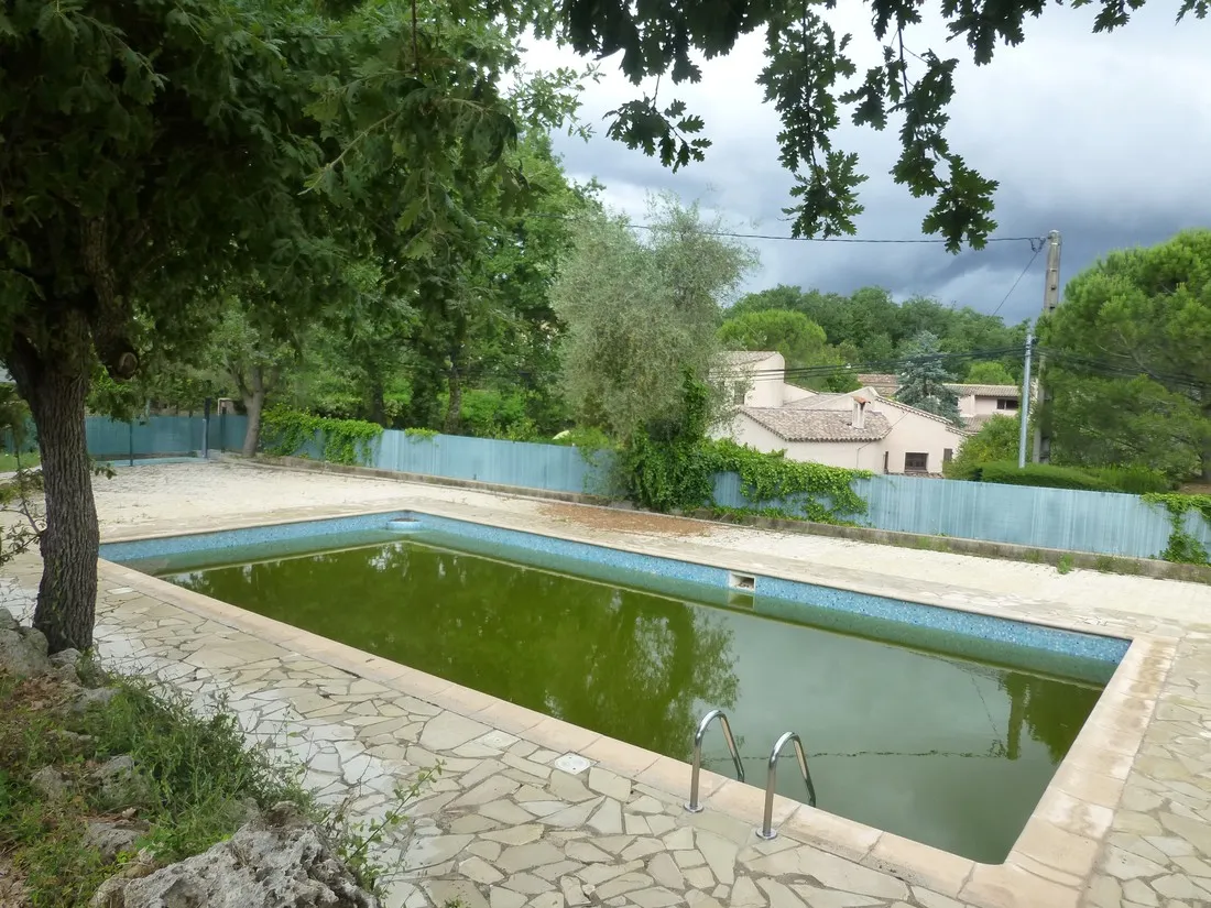 les-clos-bagnols-en-foret-c1d96