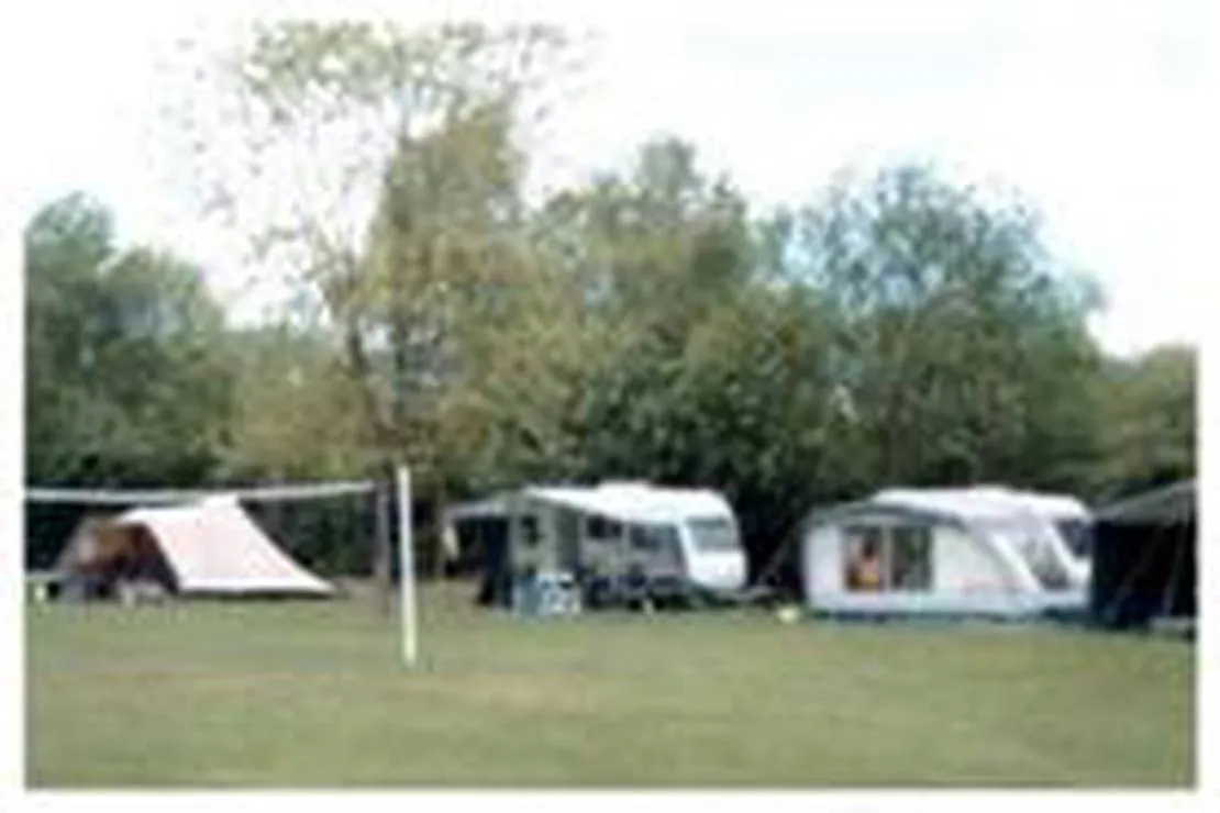 camping-a-la-ferme-cernay-la-ville-cernay-la-ville-g6wjz