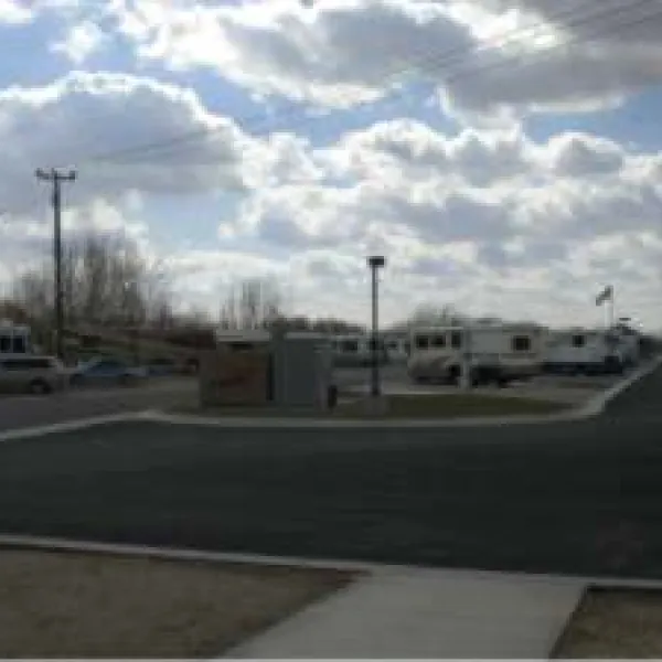 Bakersfield River Run RV Park