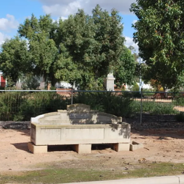 barmedman-mineral-pool-campground-barmedman-pd0p6