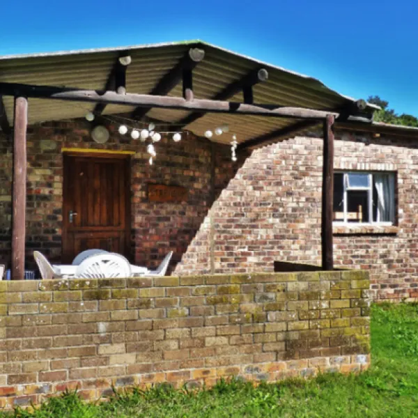 Woody Cape Backpackers and Nature Lodge