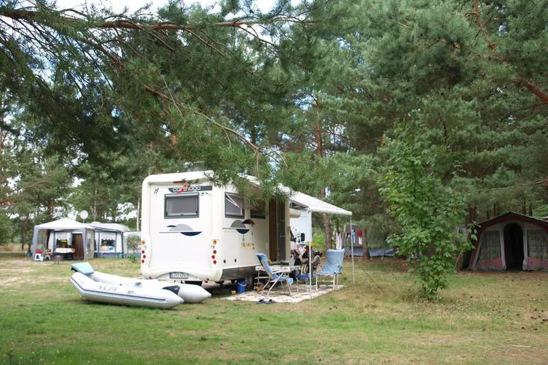 wald-und-naturcampingplatz-am-tonsee-sud-gross-koris-xpd6v