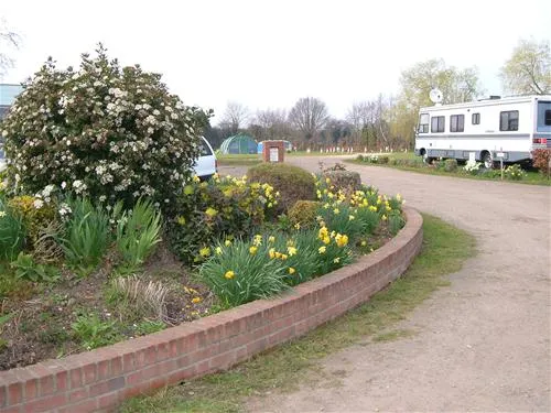 green-pastures-caravan-park-romsey-q7ytn