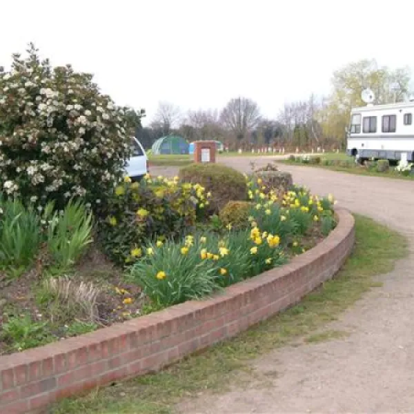 green-pastures-caravan-park-romsey-q7ytn