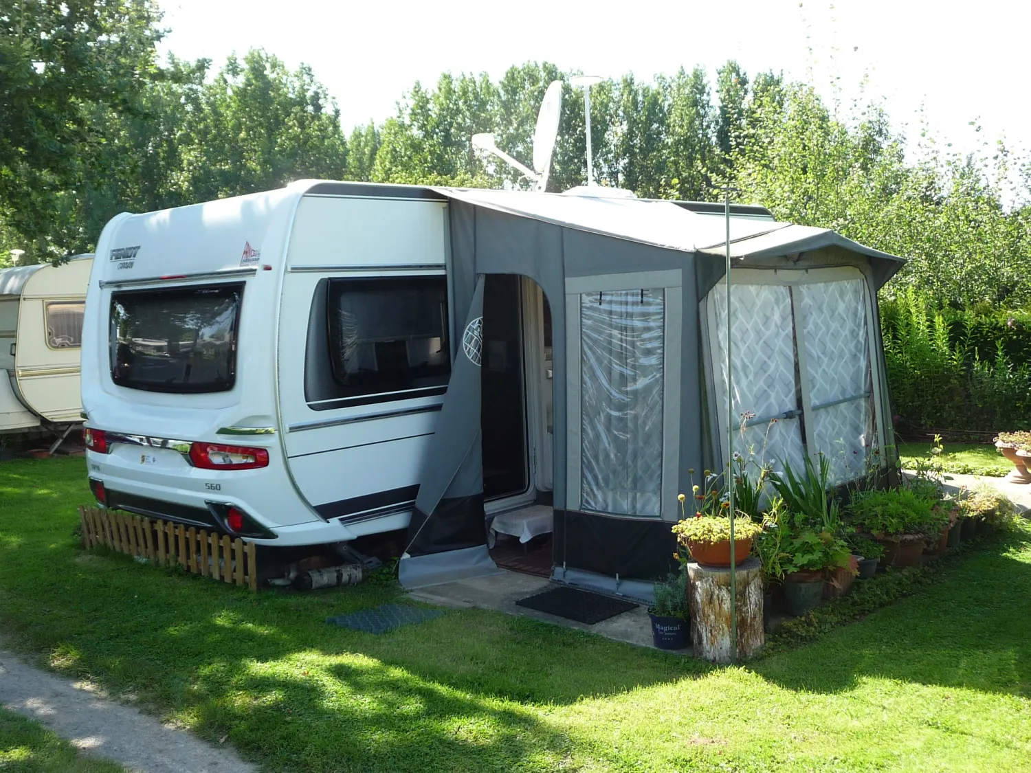 la-dime-camping-ecaussinneslalaing-y7ehx