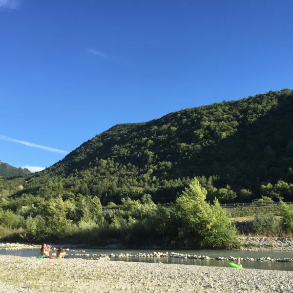 camping-les-chapelains-drme-phlqx