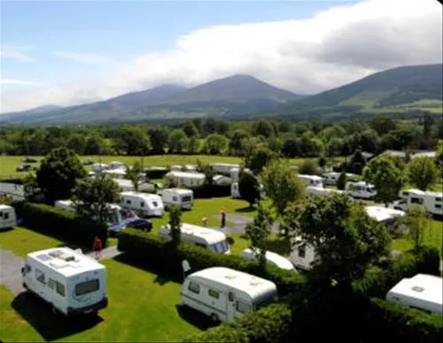 parsons-green-caravan-camping-park-clogheen-cejpi