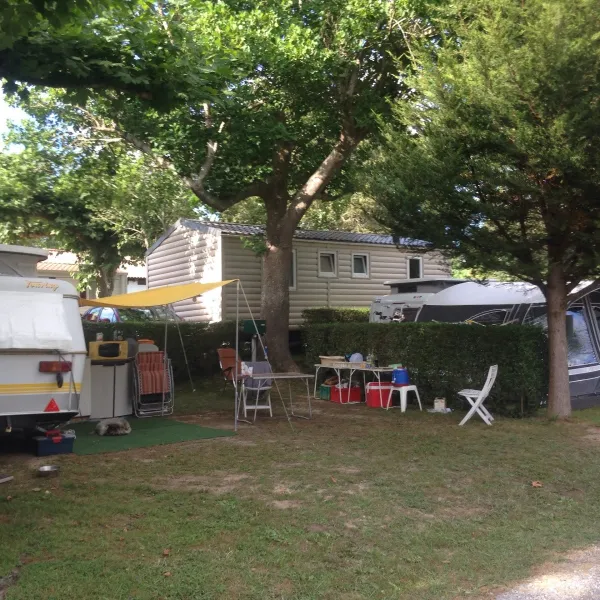 camping-caravaning-le-ruisseau-saint-andre-de-seignanx-kipxn