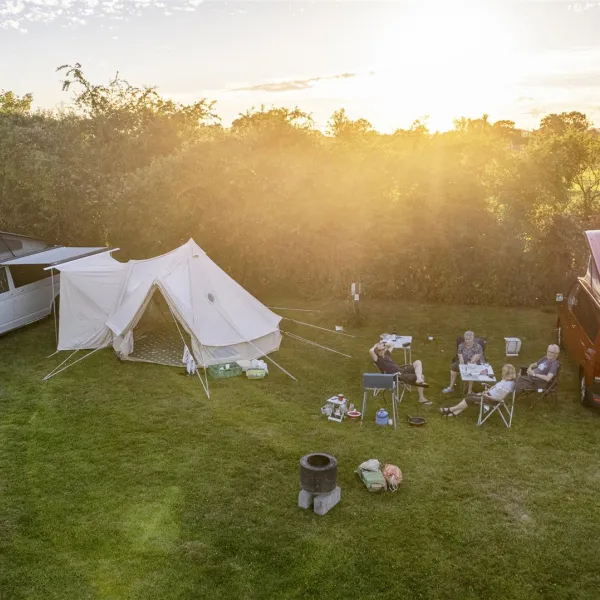 greenacres-camping-glastonbury-ym8h2