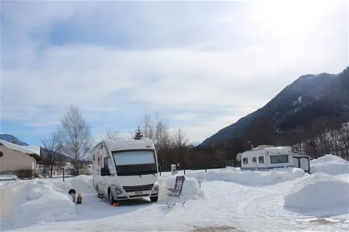 camping-zum-see-st-valentin-auf-der-haide-dbji3
